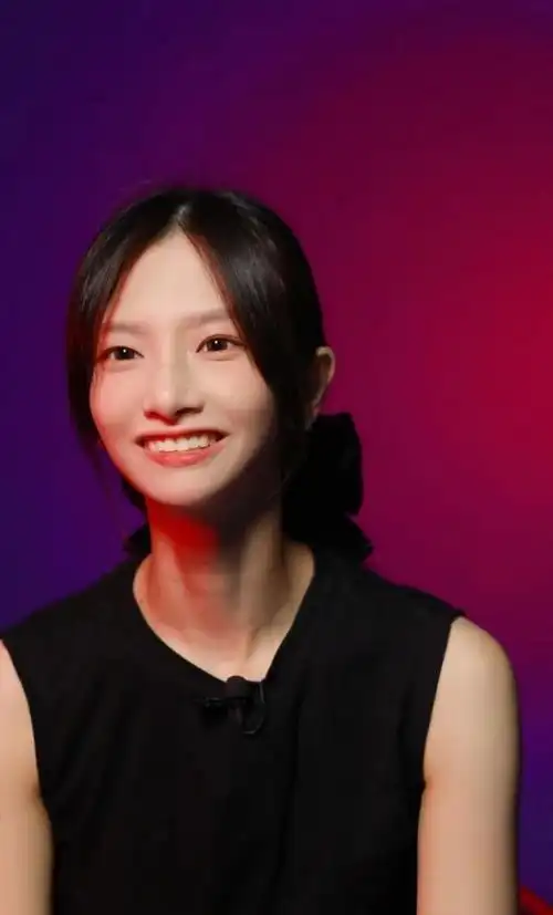 因救人登上社会新闻,"快女"苏妙玲:三十而已 红与不红之间最舒适