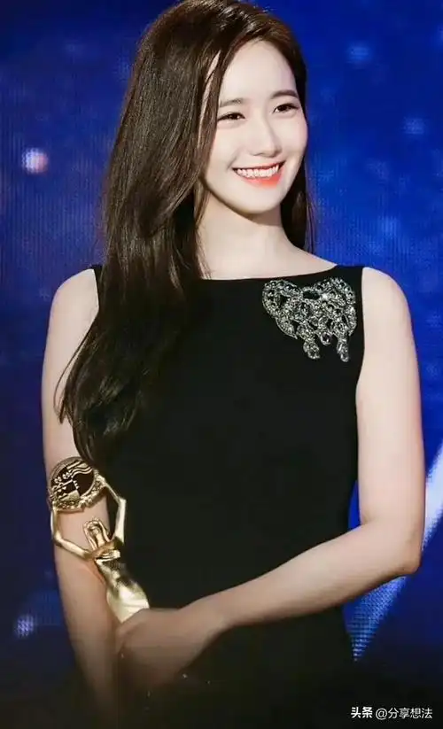 林允儿明星壁纸(8)