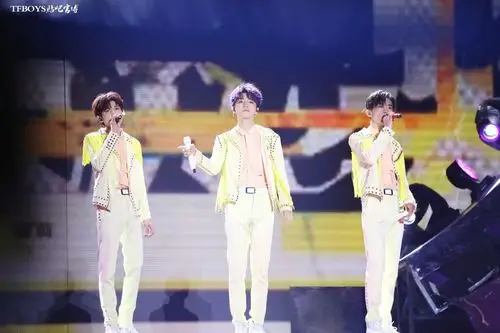 2018tfboystfboys五周年演唱会_高清图片大全-爱豆app