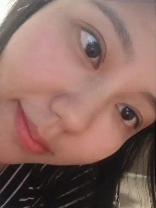 胖我脸大哈哈哈哈哈哈双眼皮我是很喜欢的我个人感觉左边还是略微比