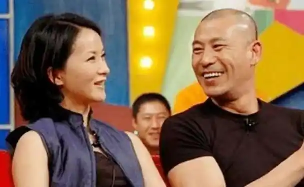 谢兰:父母都是聋哑人,嫁大11岁师小红丁克12年,39岁为爱生子