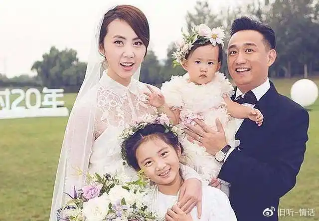 带你参观黄磊住的豪宅,女儿从小就要学钢琴,生活环境很优越