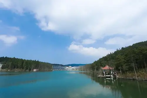 江西明月山--月亮湖风光