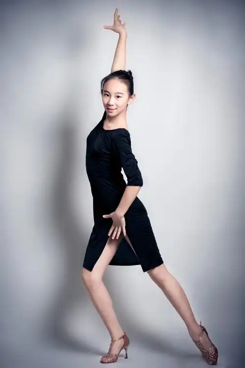 12岁的拉丁舞女孩2