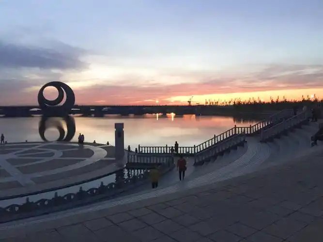 美丽的鲅鱼圈,望儿山,山海广场,月亮湖公园(营口游玩)