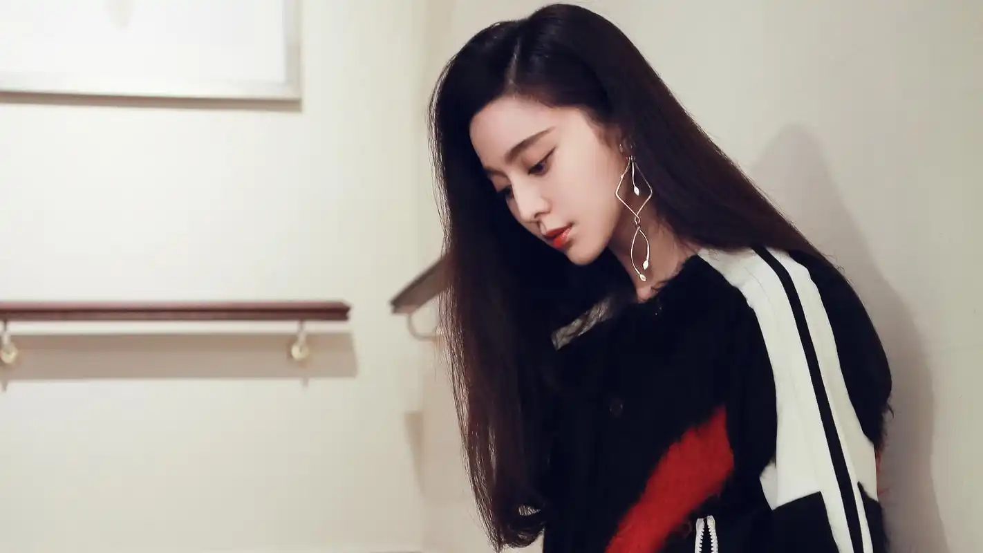 范冰冰时尚写真高清桌面壁纸