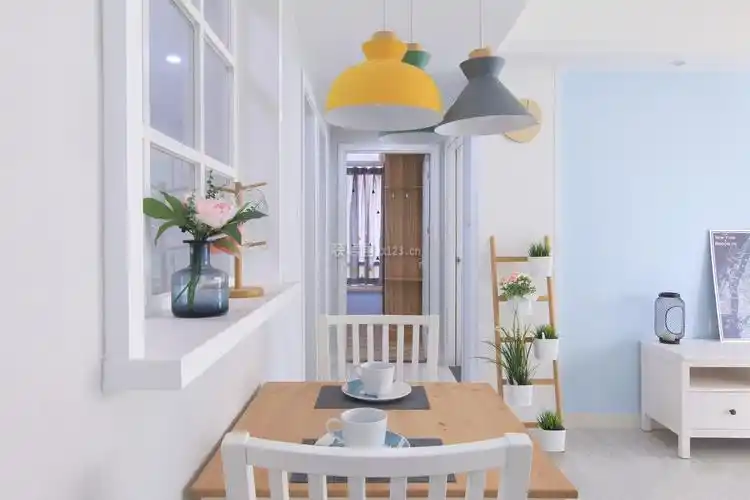 小户型北欧风格住宅餐厅餐桌摆放装修图_装信通网效果图