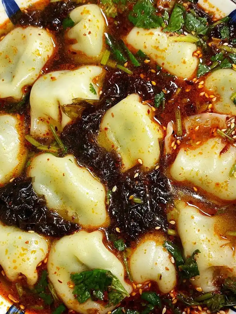 没人能拒绝一碗酸汤水饺