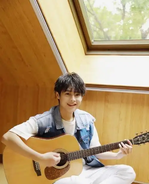 洪雨雷直播在线翻车这样的弟弟未免太可爱