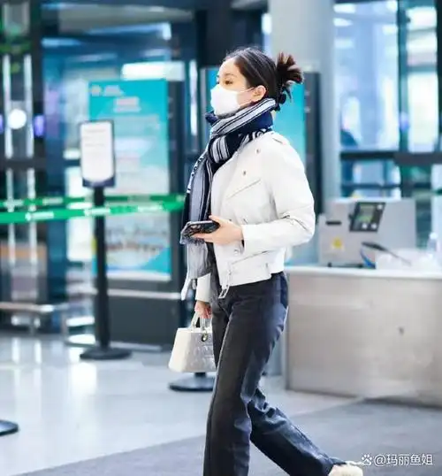 有一位小个子女性以其独特的魅力,成为了众人瞩目的焦点,她就是王子文