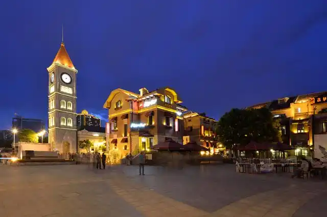 天津意式风情街夜景广场