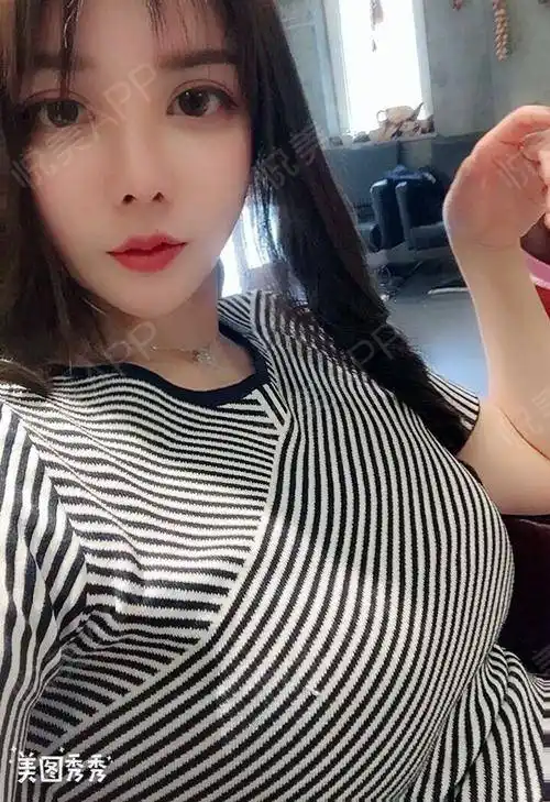 尽量不穿有钢圈的,问了医生说术后一个月左右可以正常穿内衣但还是