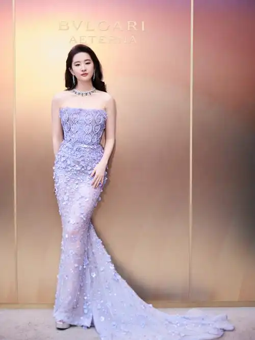 代言人@刘亦菲佩戴#bvlgari宝格丽aeterna##华彩永续#高级珠宝作品悦