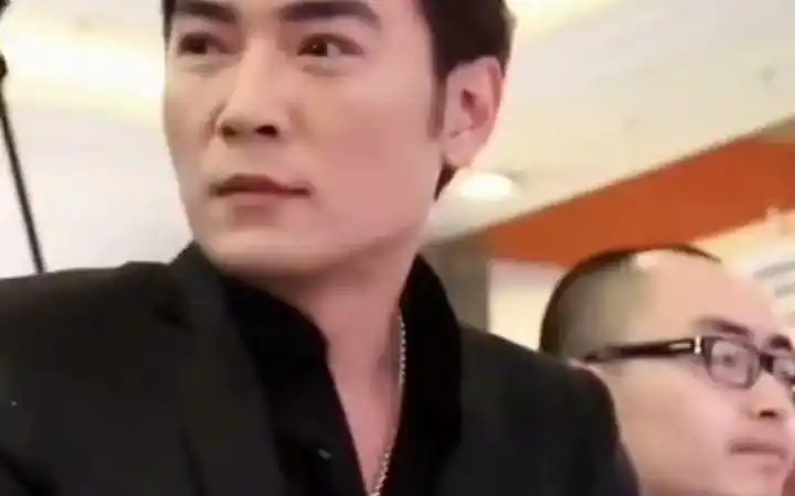 焦恩俊现代装#焦恩俊#颜值 #西装#气质