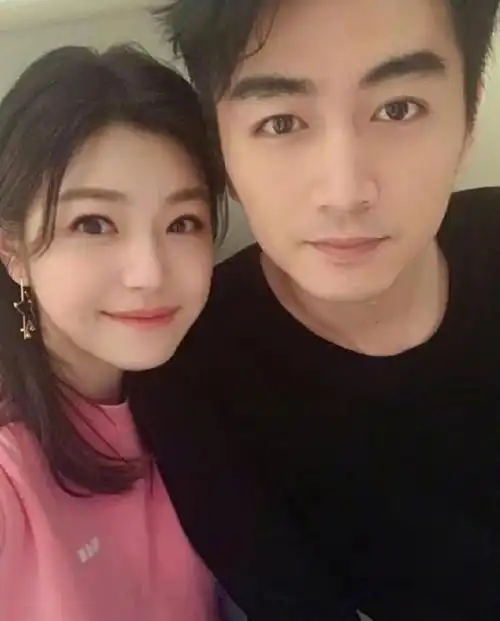 知情人透露陈晓陈妍希的婚姻去年就已破裂,陈晓更是一心想离婚!