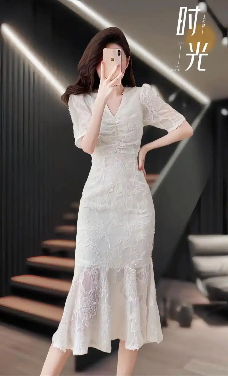 名媛气质优雅时尚鱼尾连衣裙,刺绣雪纺面料舒适好穿质感很好!有杏色