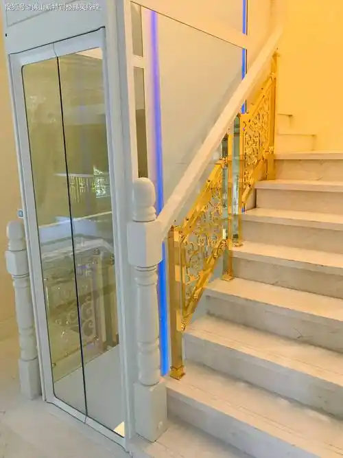 今天我们就通过2021流行艺术铝艺楼梯护栏的效果图,来一