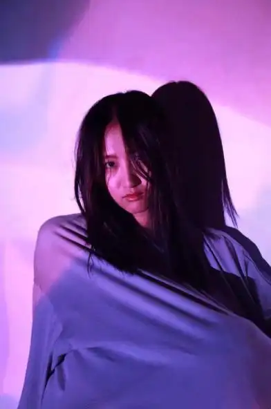 歌手陈粒个人资料 陈粒陈陈陈牵手照片 - 歌词译