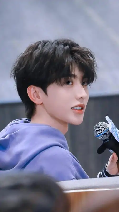 蔡徐坤帅气图片