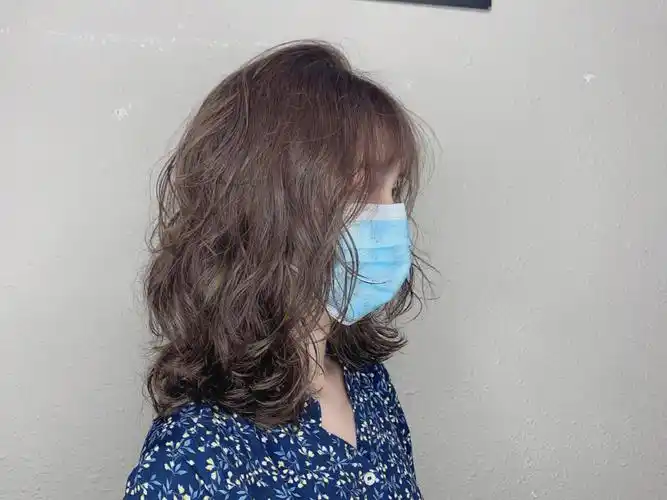 中长发法式烫发