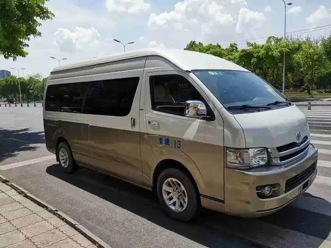 丰田海狮13座 豪华版 - 商务车租赁 - 绵阳高新区意达汽车租赁有限