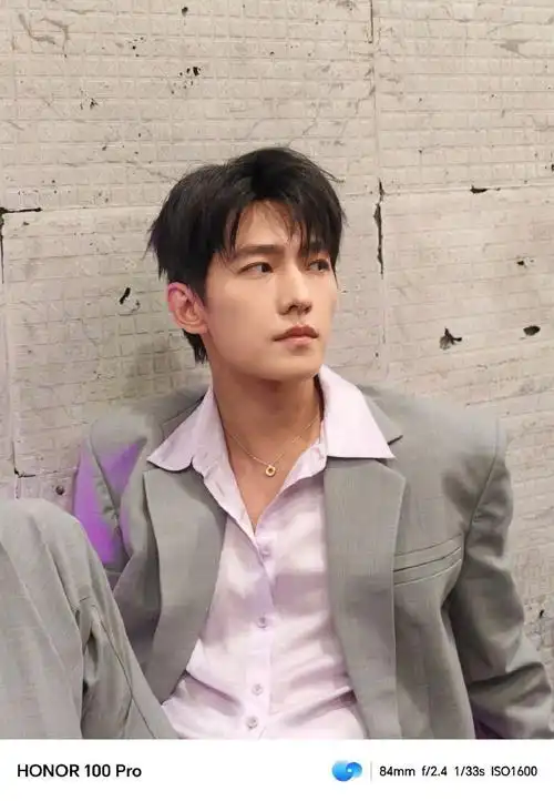 杨洋到达武汉##荣耀100##荣耀100系列全球代言人杨洋