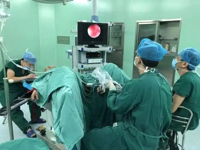 广州哪家医院泌尿外科有女医生_广州哪家医院看泌尿科最好女性_ - 知