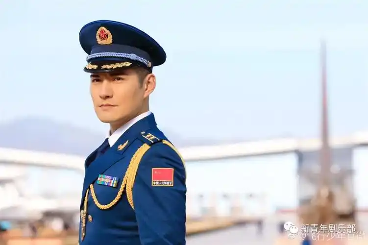 国庆献礼剧一陈晓贾乃亮严屹宽貌美小生穿上军装热血高燃