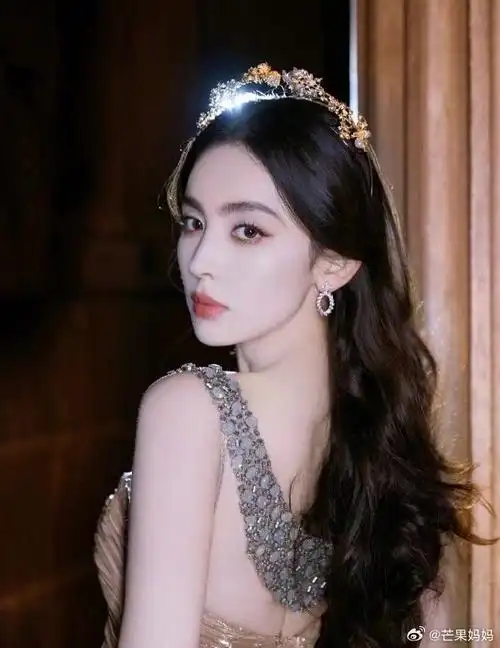 那我就大胆说了:郑秀晶,李小璐,李冰冰,宋佳,汤唯,林志玲,刘亦菲,杨幂