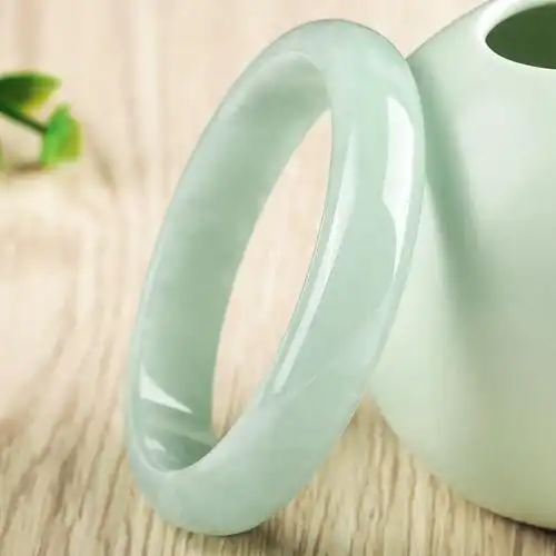 紫气东来珠宝玉器 早春上新专场  紫气东来 天然冰糯种冰透浅绿飘雪花