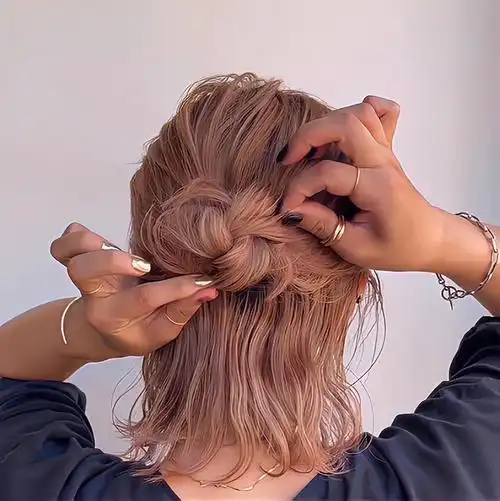 短发扎发教学60半扎丸子头小技巧73