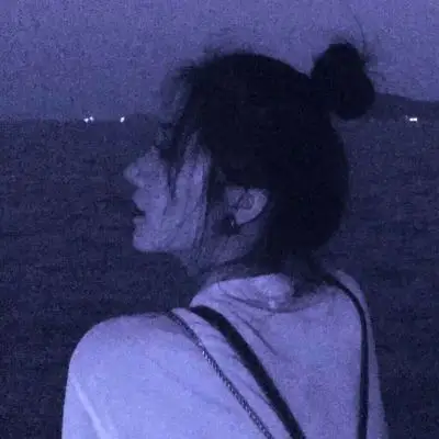 丸子头女生 愿喜