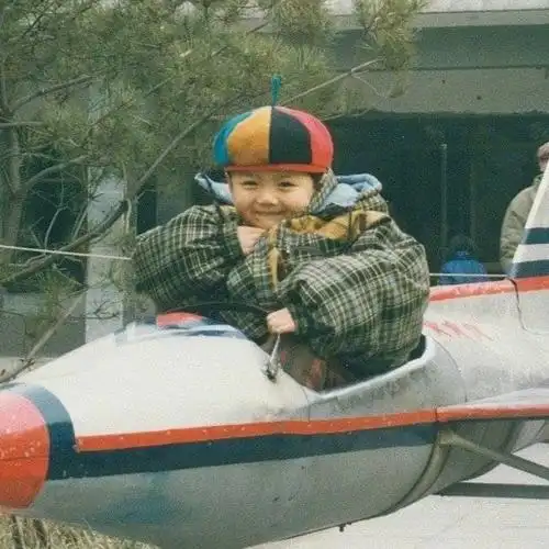 鹿晗像福娃#小鹿从小就是这样的～特别可爱 容易让人亲近的喜庆宝宝