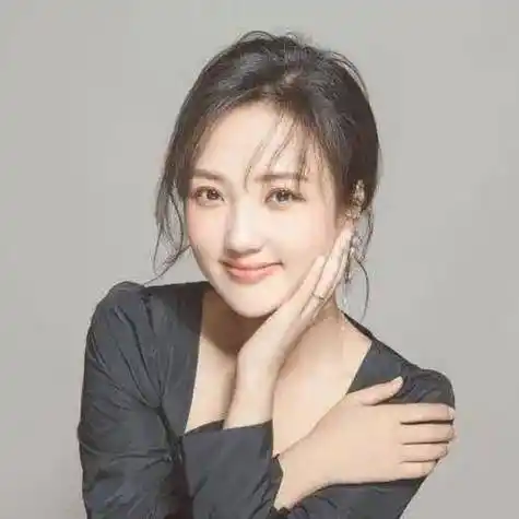 杜沁怡:多栖发展的天津才女_才华_表演_风格