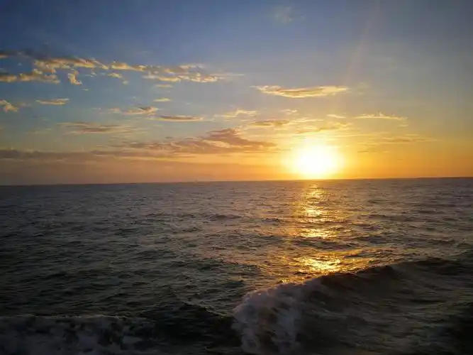 乘坐皇家加勒比海洋灿烂号豪华游轮,自,悉尼到新西兰南