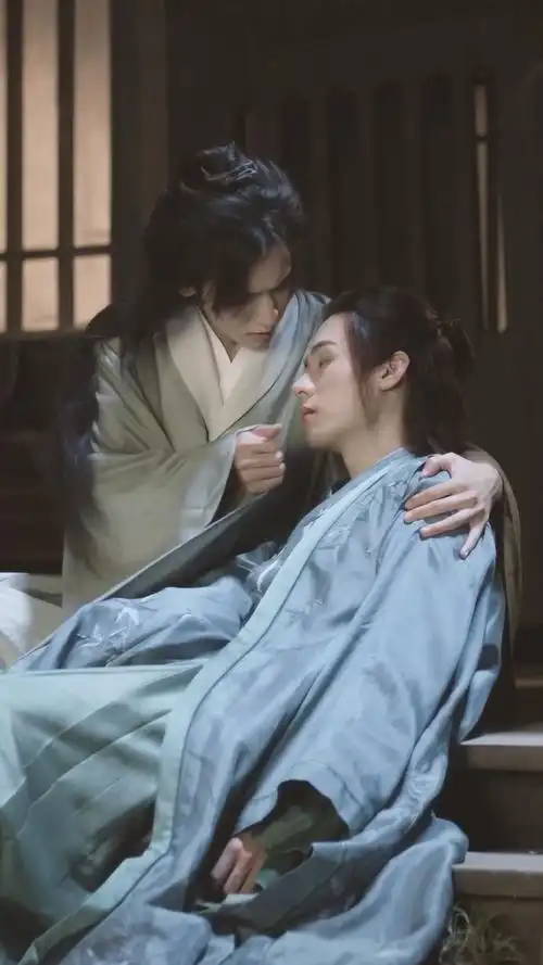 今日份歪头小可爱依旧是超爱老公的漂亮子舒#张哲瀚歪头杀# x 周子舒