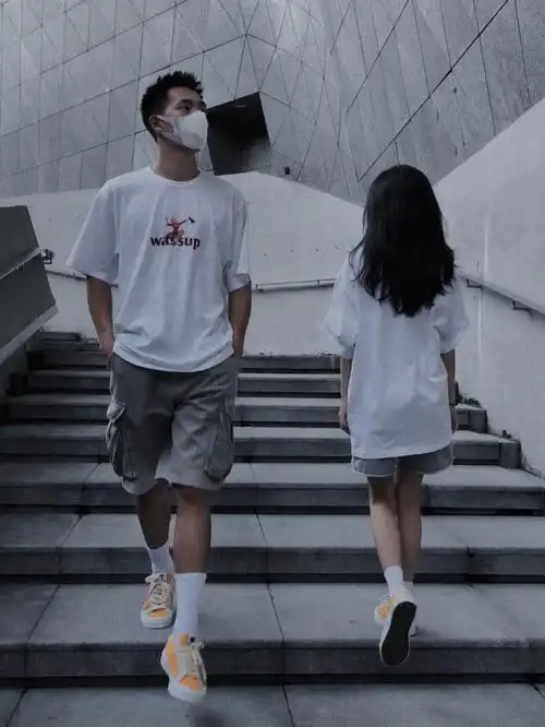 155180身高差情侣拍照姿势暗调感