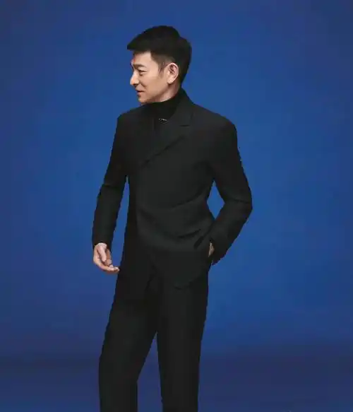 刘德华为什么能红一辈子,背后到底做了什么?_蓝洁瑛_明星_香港