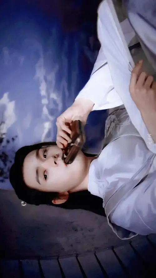 76 76 龚俊 | 温客行月下摇扇#战长沙作者夸龚俊