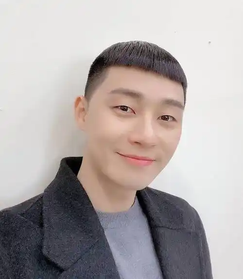 带火了"栗子头"的朴叙俊何为让人念念不忘?西装品味实在太赞!