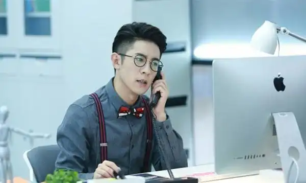 季肖冰《狐狸的夏天》杀青 出演逗比男神