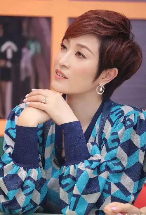 最好看的短发女明星(10位能驾驭得了短发)(99)