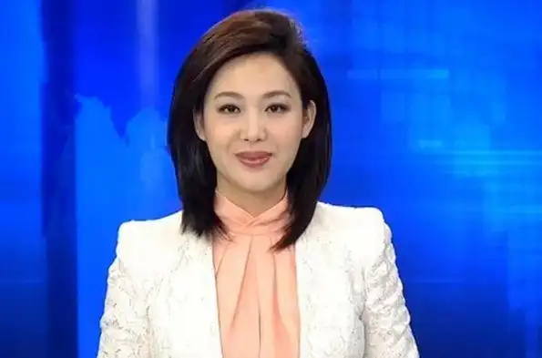 《新闻联播》又上新女主播!颜值亮眼气质突出,非科班出身引关注