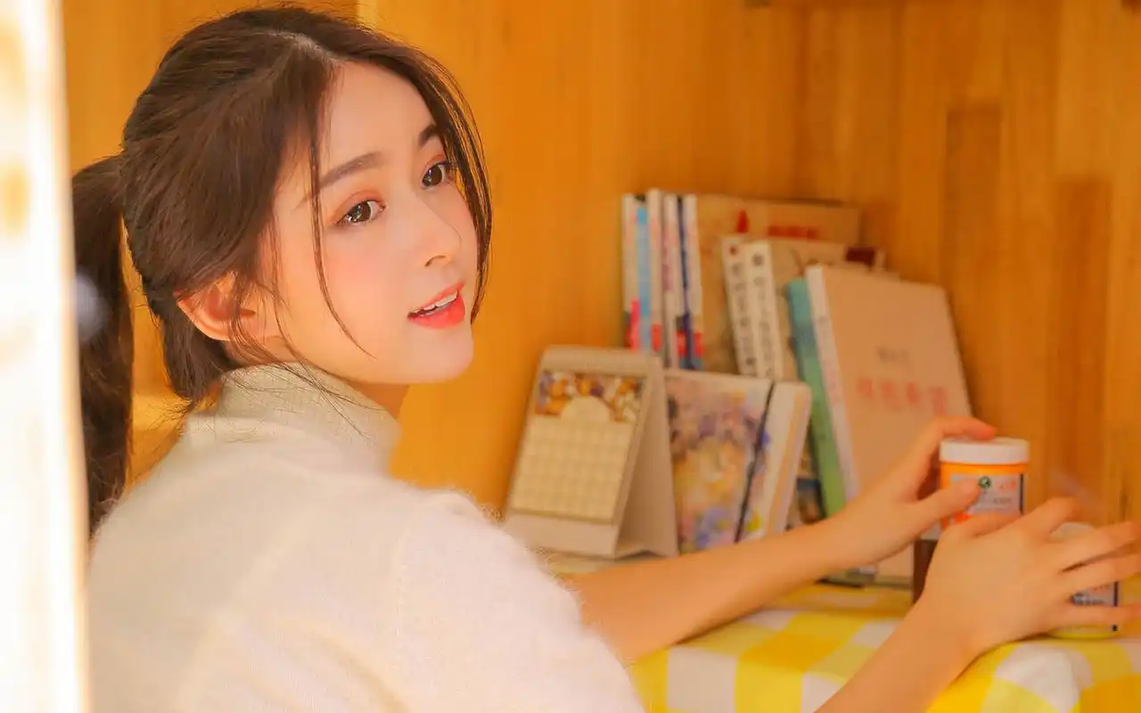 清纯美女性感写真高清电脑桌面壁纸