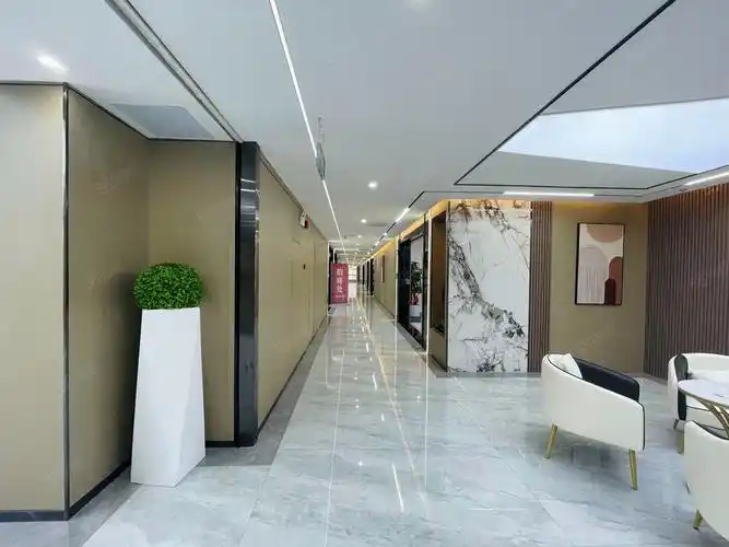 【11图】电梯口真房华凯广场160平带家具拎包办公朝中心广场,东莞南城