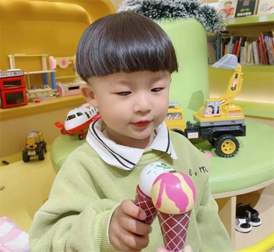 儿童锅盖头发型 软萌可爱又清爽_儿童发型 - 美发站