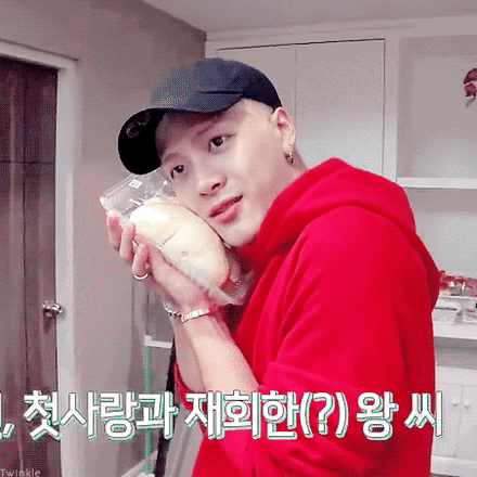 王嘉尔小鲜肉帅哥偶像阳光gif动图_动态图_表情包下载_soogif