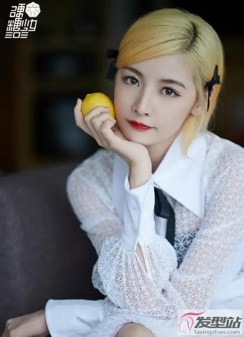 赵粤夏日风车清爽大片白金短发元气俏丽太美了