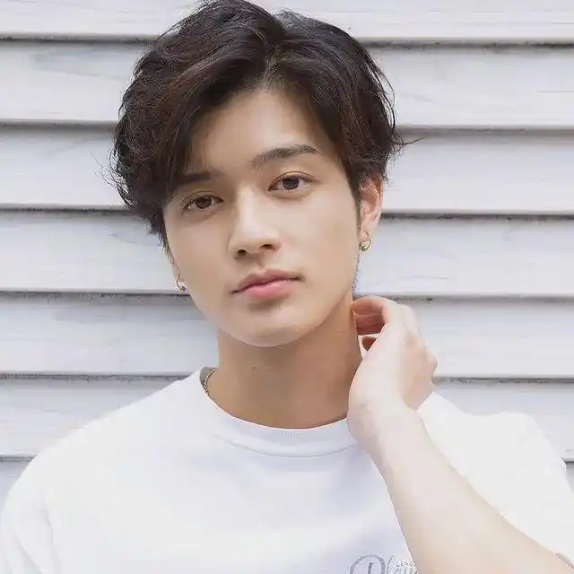 10款日本最帅气男士发型分享