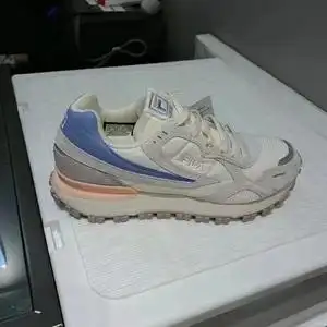 韩国专柜正品折扣代购,斐乐fila特价bts防弹少年团同款鞋